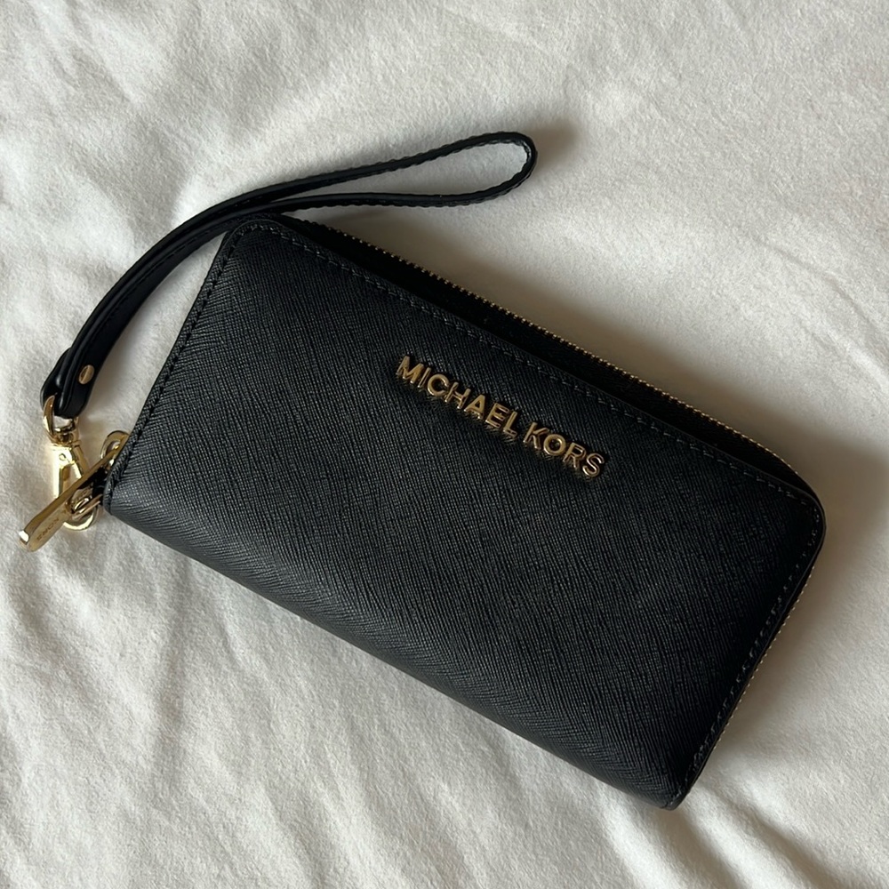 Michael Kors Wrist Wallet